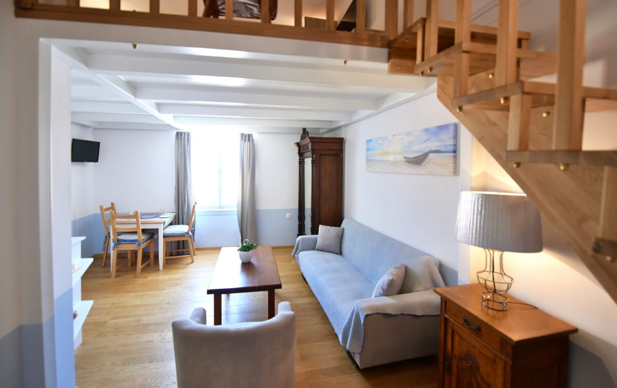 Image - Douskos Guest House